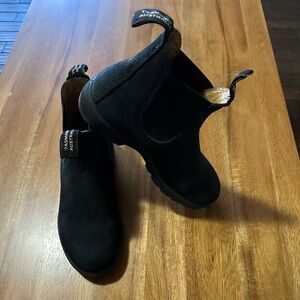 Blundstone Chelsea Boots Women’s 7.5 Black Nubuck